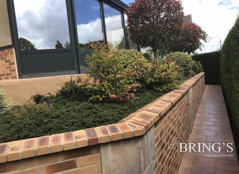 Maison - 184 m² - 9 pièces