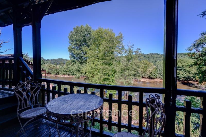 Demeure - 800 m² - 15 pièces