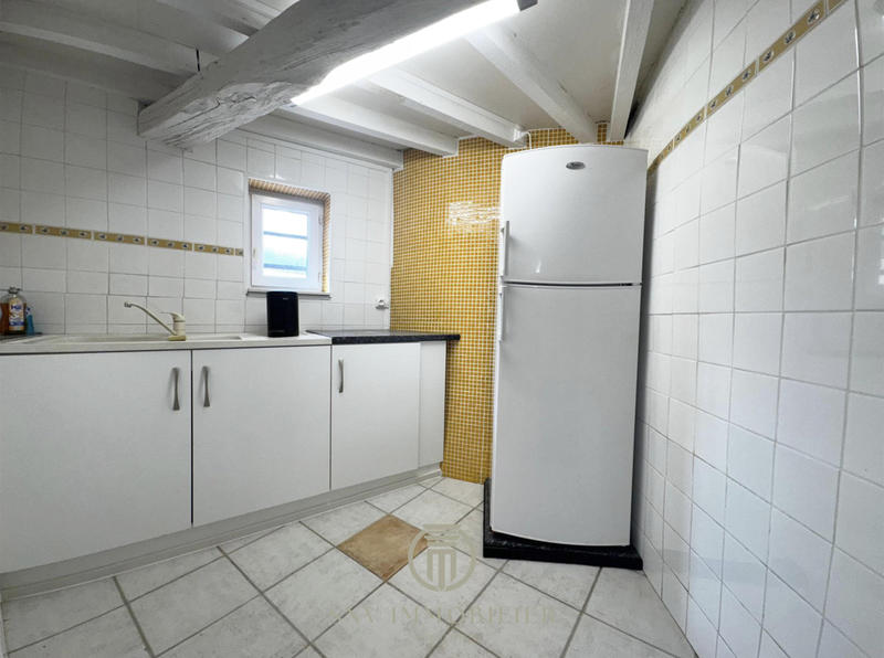 Maison - 221 m² - 7 pièces