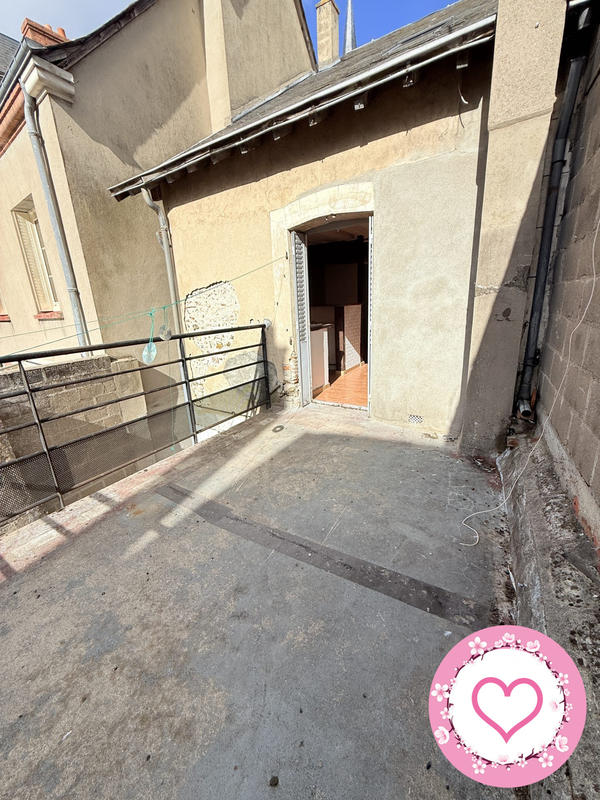 Local commercial - 133 m² - 7 pièces