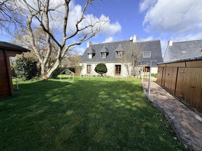 Maison traditionnelle - 130 m² - 7 pièces