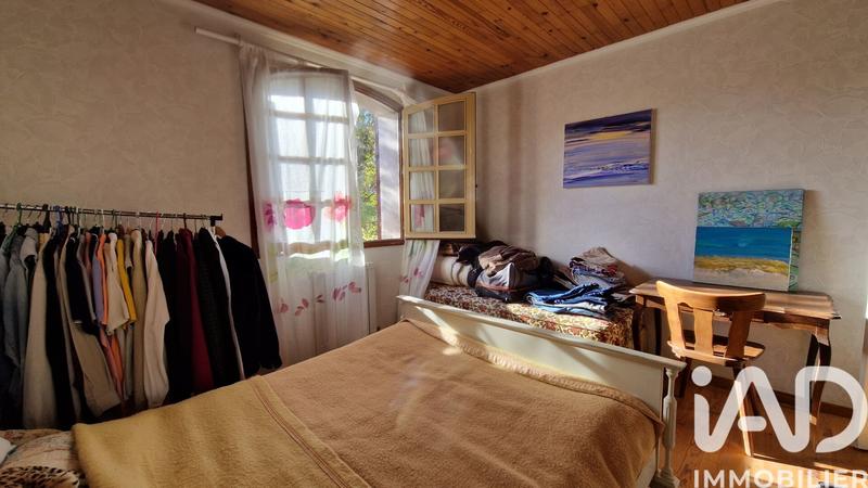 Maison - 185 m² - 9 pièces