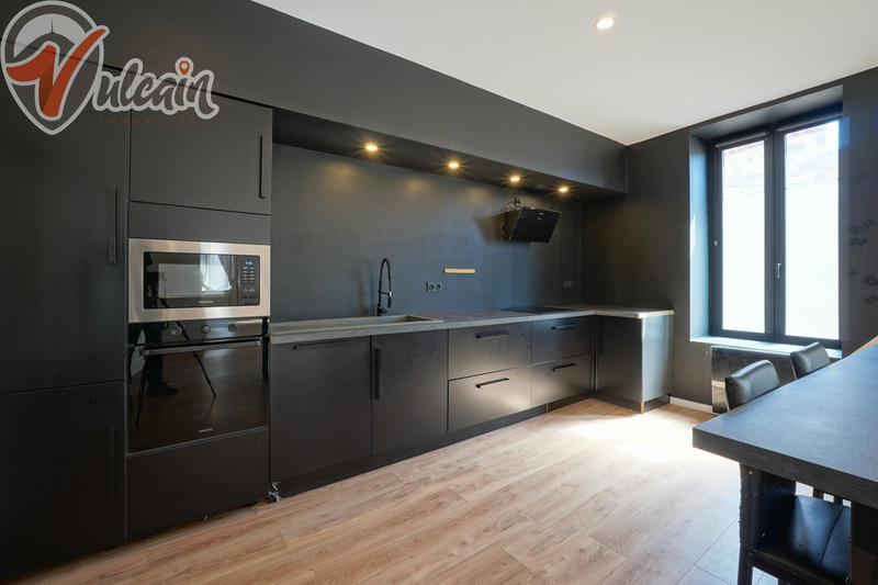 Maison - 170 m² - 3 pièces