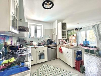 Maison - 122 m² - 4 pièces