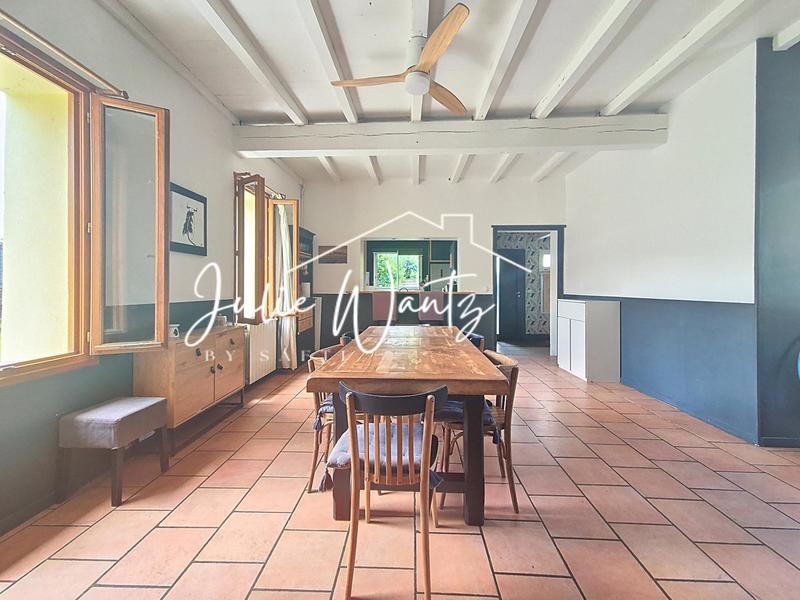 Maison - 186 m² - 6 pièces