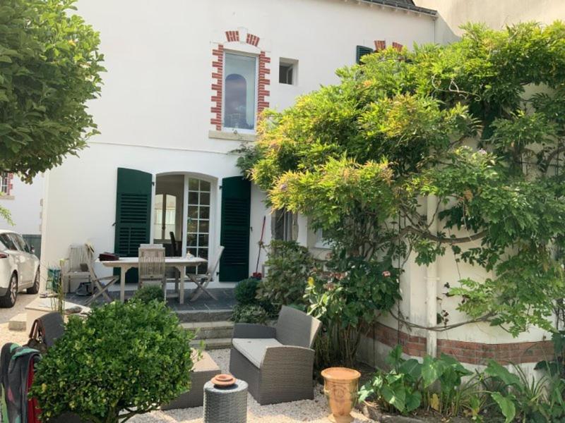 Hôtel particulier - 146 m² - 6 pièces