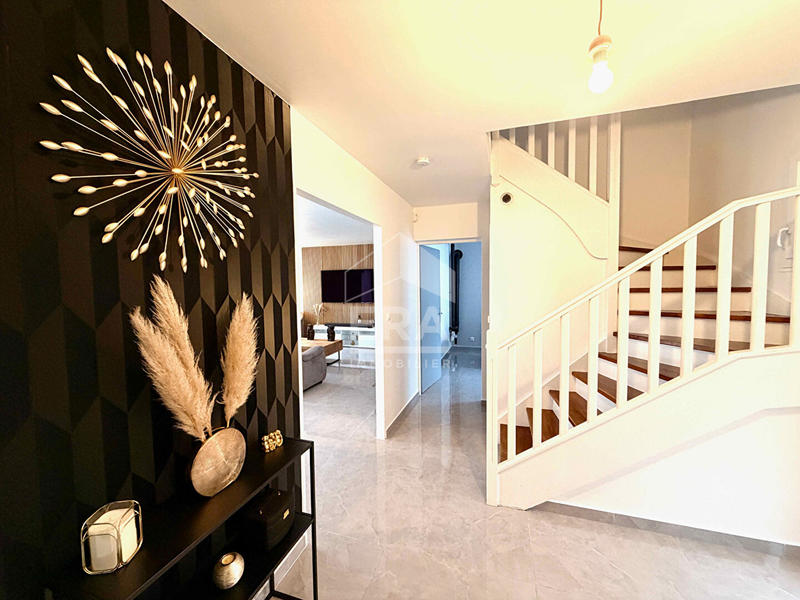 Maison - 145 m² - 6 pièces