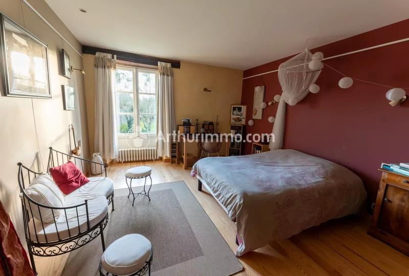 Maison - 700 m² - 12 pièces