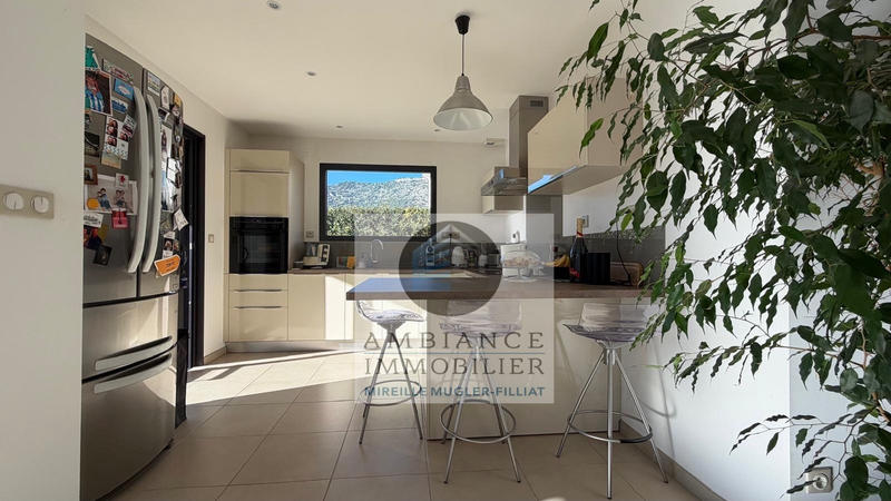 Maison - 132 m² - 6 pièces