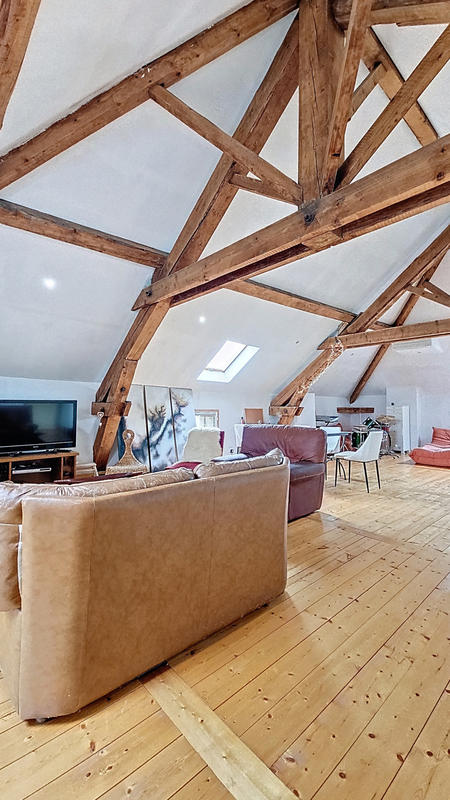 Maison - 284 m² - 8 pièces