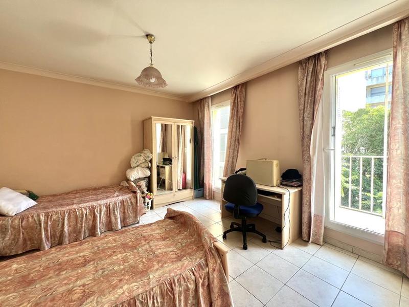 Maison - 178 m² - 7 pièces