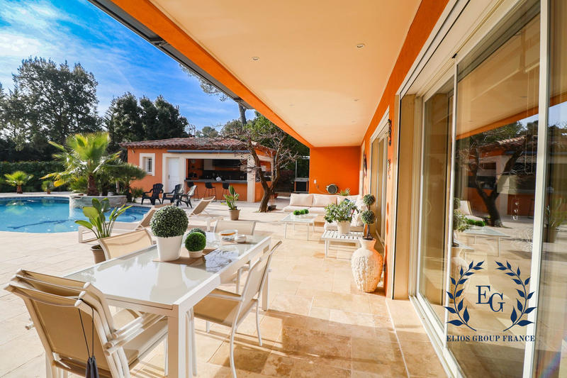 Maison - 197 m² - 6 pièces