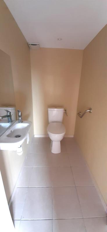 Maison - 300 m² - 15 pièces