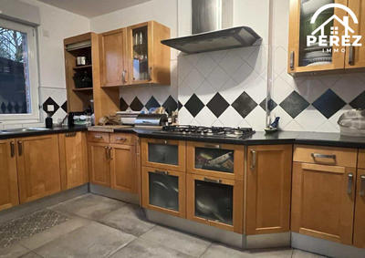 Villa - 242 m² - 7 pièces