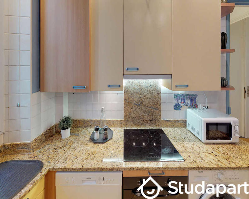 Chambre - 100 m² - 1 pièce