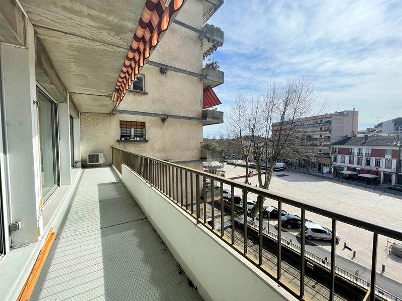 Appartement - 80 m² - 4 pièces