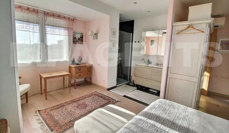 Maison traditionnelle - 193 m² - 7 pièces