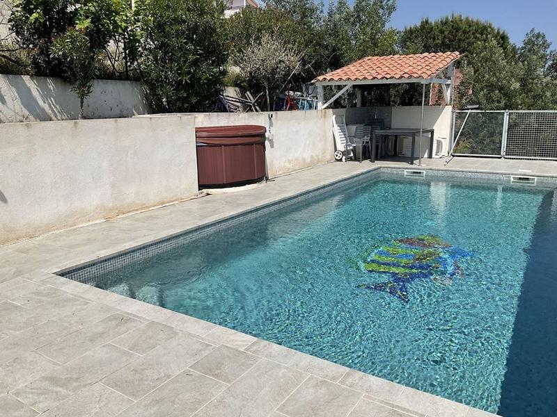 Propriété - 348 m² - 15 pièces