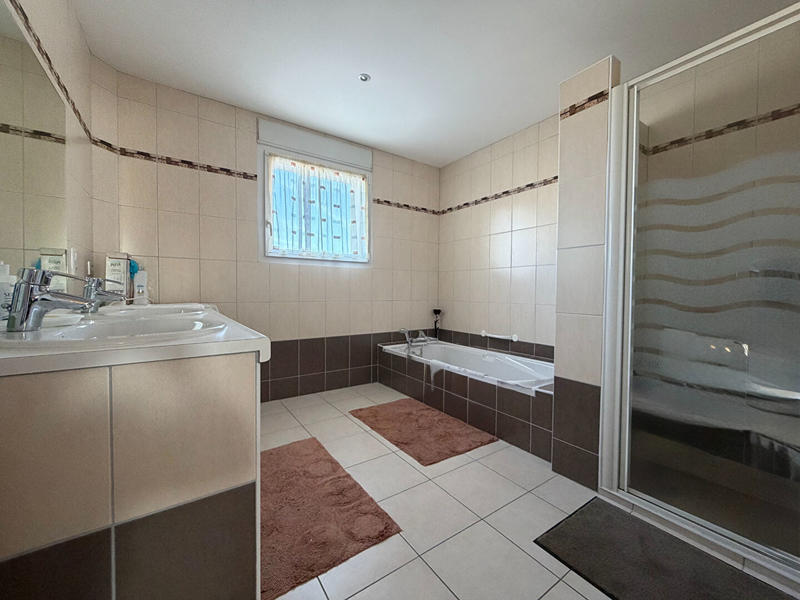 Appartement - 84 m² - 4 pièces