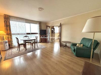 Appartement - 82 m² - 4 pièces