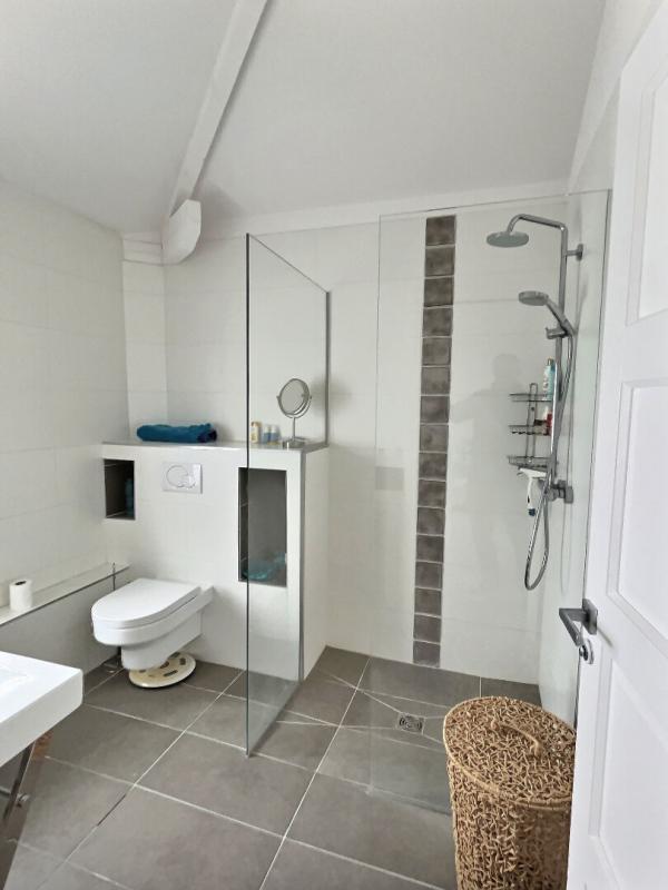 Demeure - 200 m² - 7 pièces