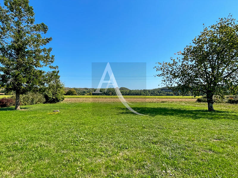 Maison - 240 m² - 12 pièces