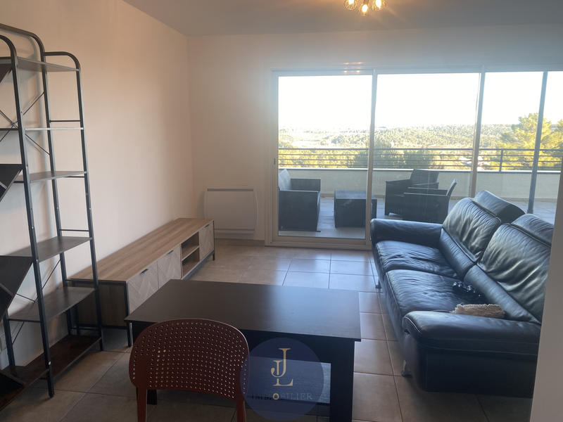 Appartement - 75 m² - 3 pièces