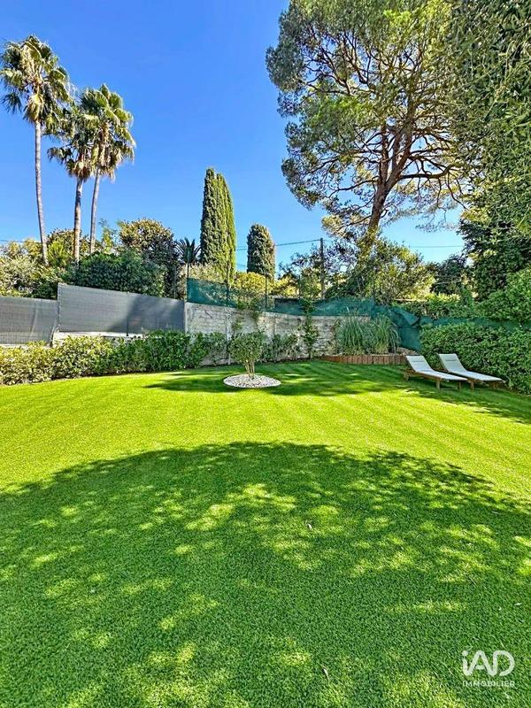 Maison - 222 m² - 5 pièces