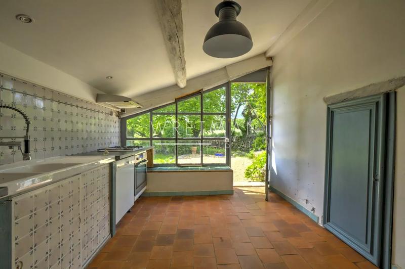 Villa - 257 m² - 10 pièces