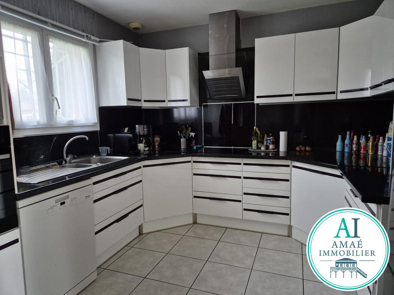 Maison - 99 m² - 4 pièces