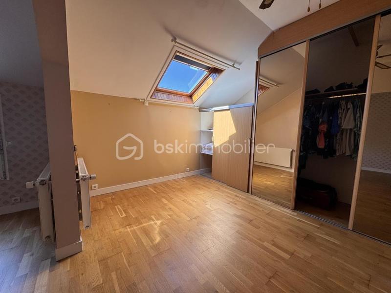 Pavillon - 110 m² - 5 pièces