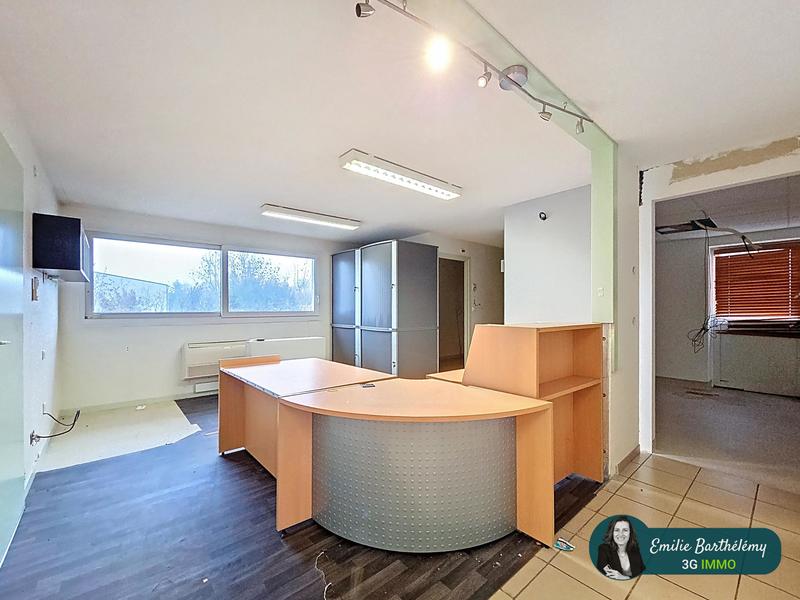 Local commercial - 174 m² - 12 pièces