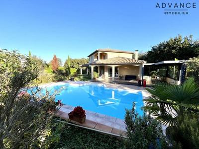 Maison - 172 m² - 6 pièces