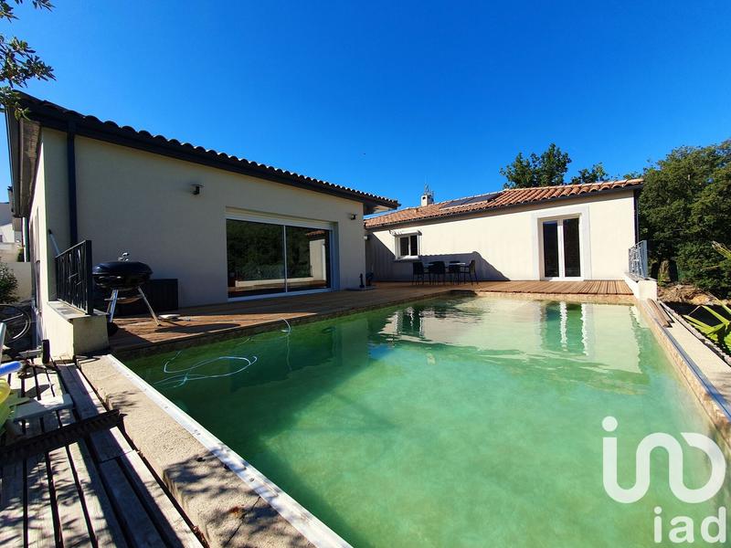 Maison - 231 m² - 10 pièces