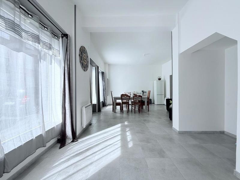 Immeuble - 250 m² - 6 pièces