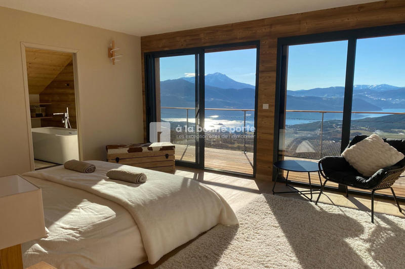 Châlet - 161 m² - 6 pièces