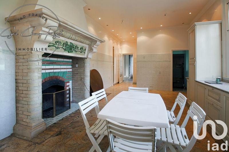 Maison - 350 m² - 12 pièces