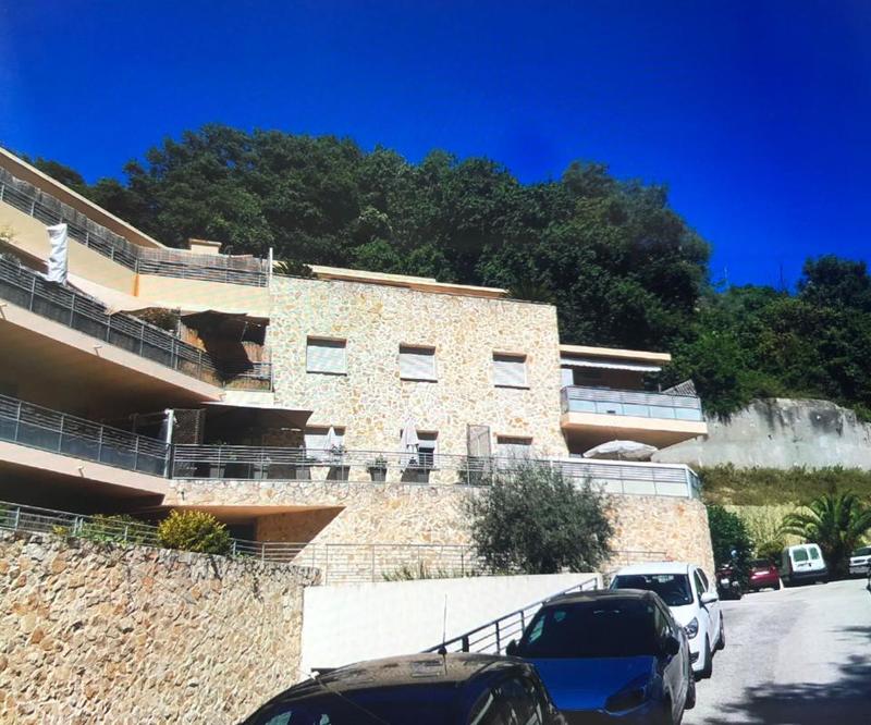 Penthouse - 77 m² - 4 pièces