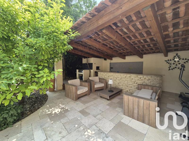 Maison - 203 m² - 7 pièces