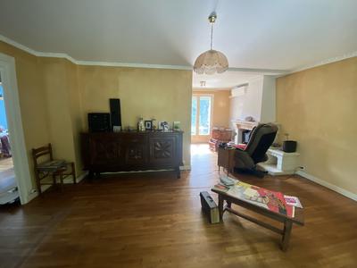 Maison traditionnelle - 95 m² - 5 pièces