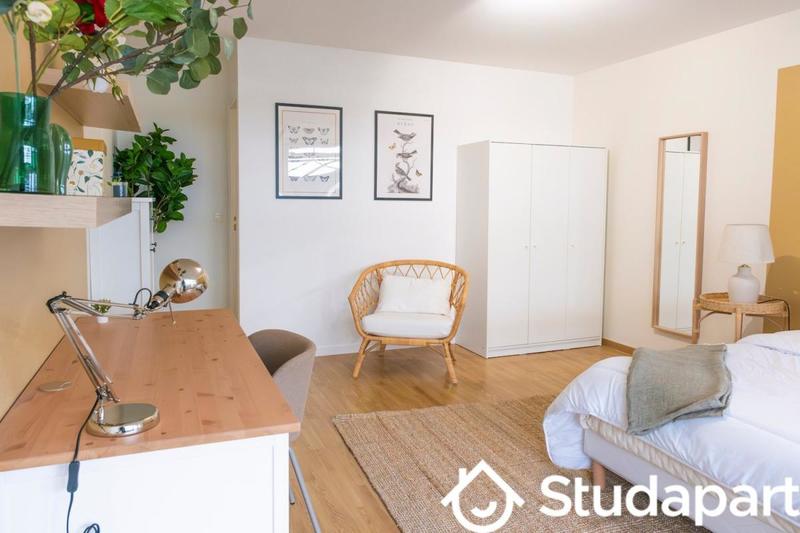 Chambre - 9 m² - 1 pièce