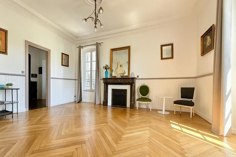Maison bourgeoise - 258 m² - 10 pièces