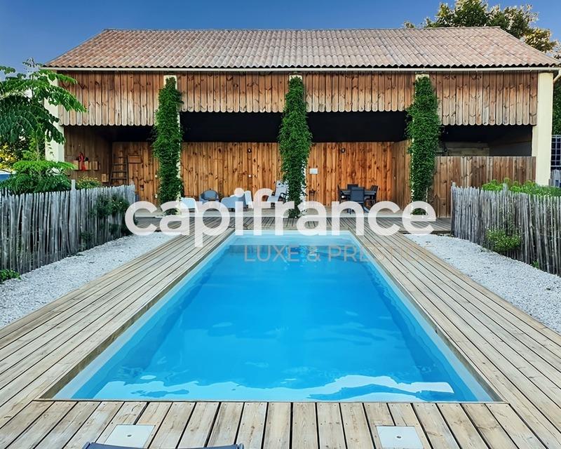 Propriété - 322 m² - 11 pièces