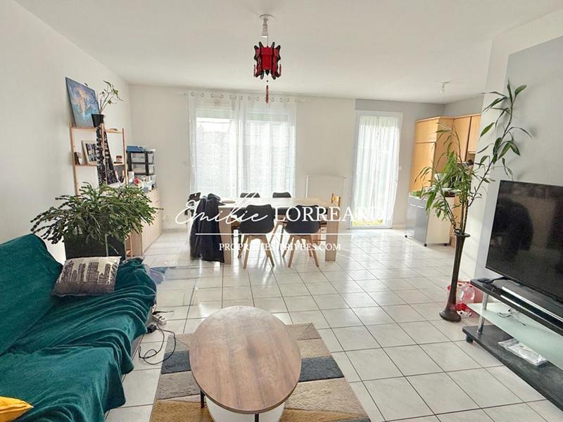 Maison - 92 m² - 5 pièces