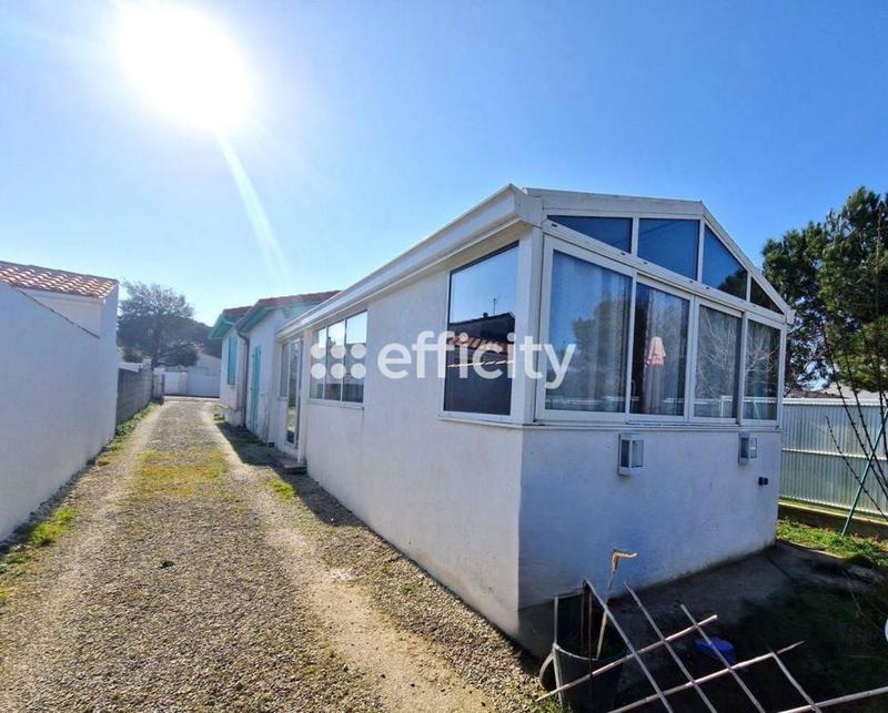 Maison - 170 m² - 9 pièces