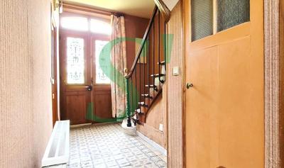 Maison - 216 m² - 10 pièces