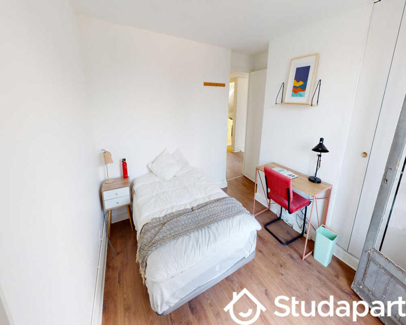 Chambre - 90 m² - 1 pièce