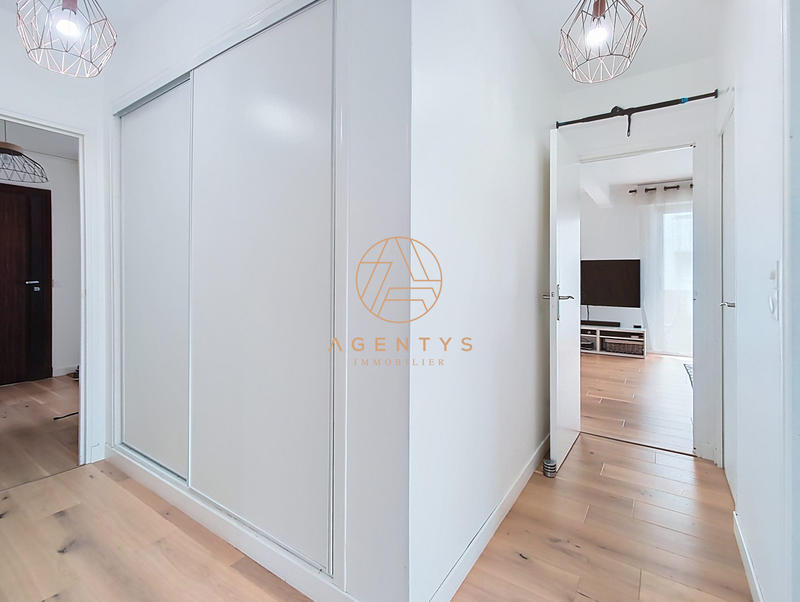 Appartement - 88 m² - 5 pièces