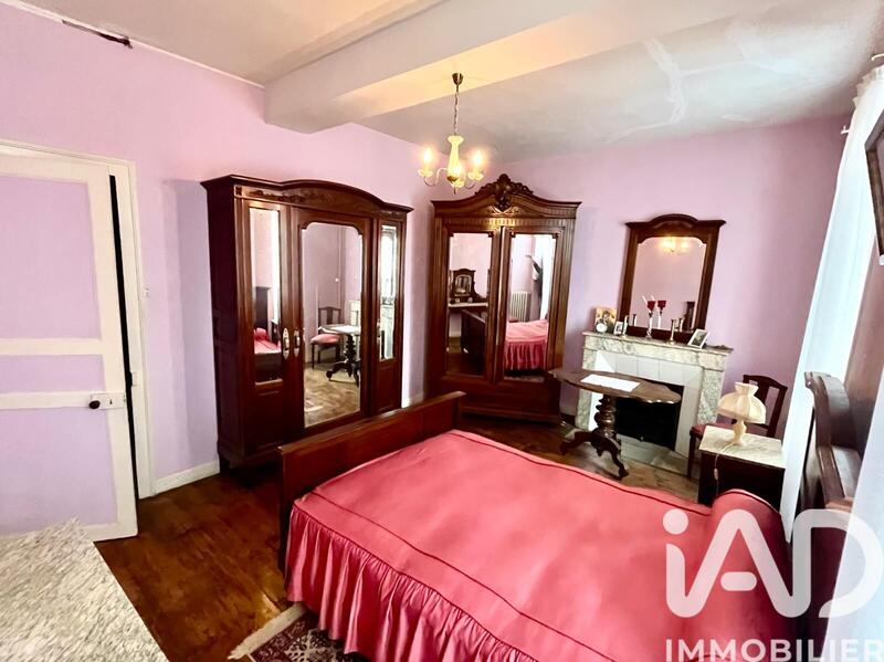 Maison - 257 m² - 12 pièces