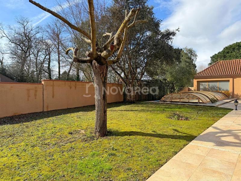 Villa - 241 m² - 7 pièces